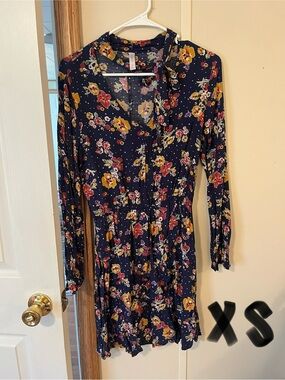 Floral Navy Long-Sleeve V-Neck Dress